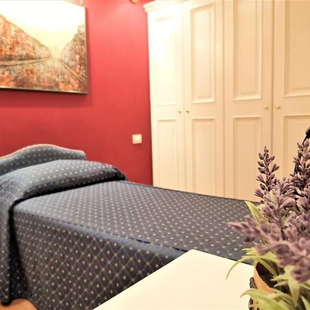 Flann O'Brien Rooms Рим Экстерьер фото