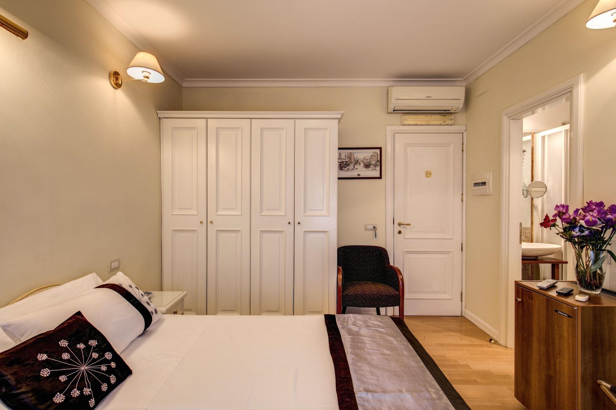 Flann O'Brien Rooms Рим Экстерьер фото