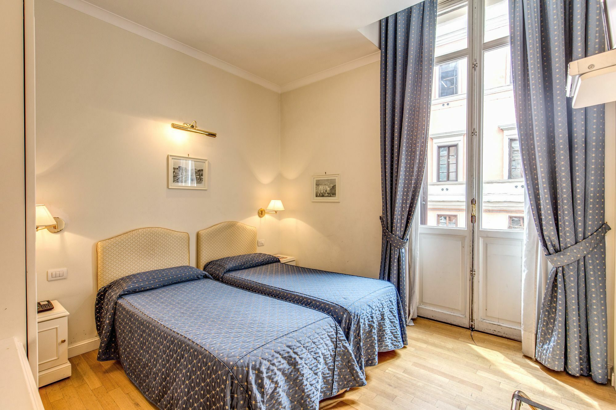 Flann O'Brien Rooms Рим Экстерьер фото